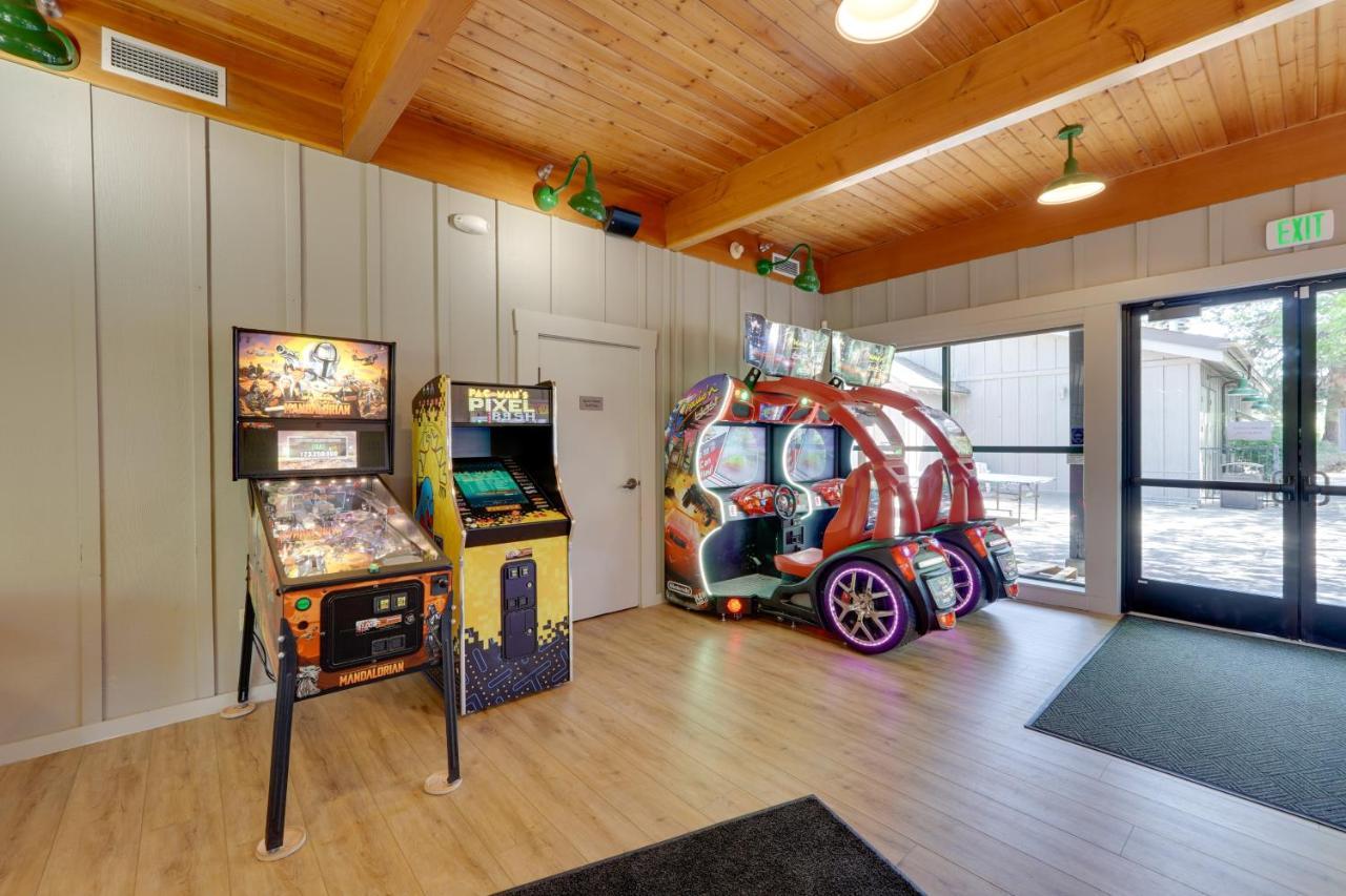 Klamath Falls Getaway With Pool And Hot Tub Access! Kültér fotó